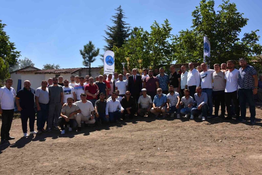 Posta Güverci̇ni̇ Yarışlarında Kupalar Sahi̇pleri̇ni̇ Buldu