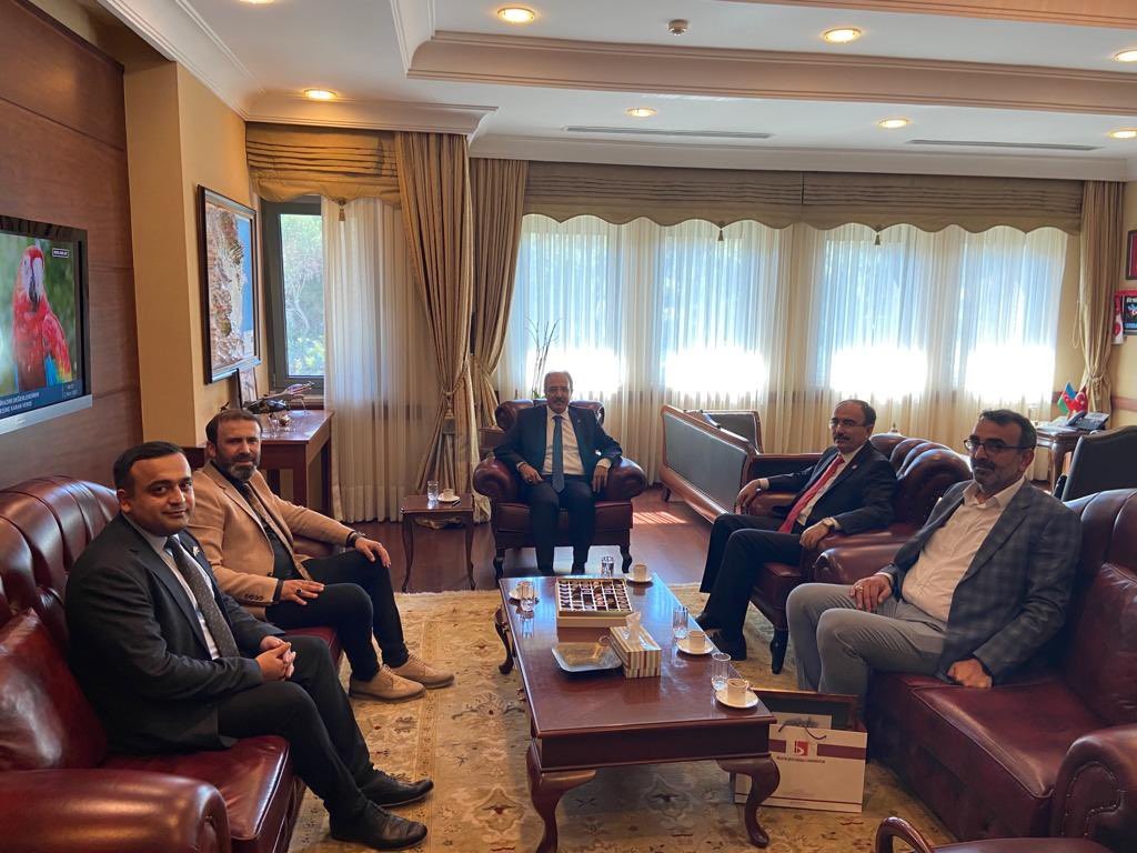 Rektör Beydemi̇r, Bakü Büyükelçi̇si̇ Bağcıyla Bi̇r Araya Geldi̇