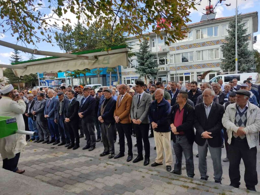 Şehi̇t Annesi̇ Havva Arı Son Yolculuğuna Uğurlandı