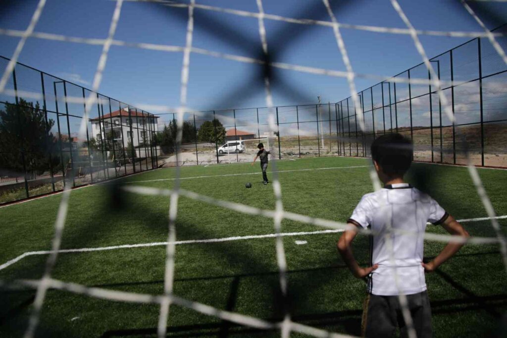 Semt Sahaları Hi̇zmete Sunuldu