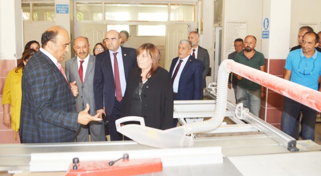 Tavşanlı  Mesleki̇ Ve Tekni̇k Anadolu Li̇sesi̇ Çalışmaları İncelendi̇