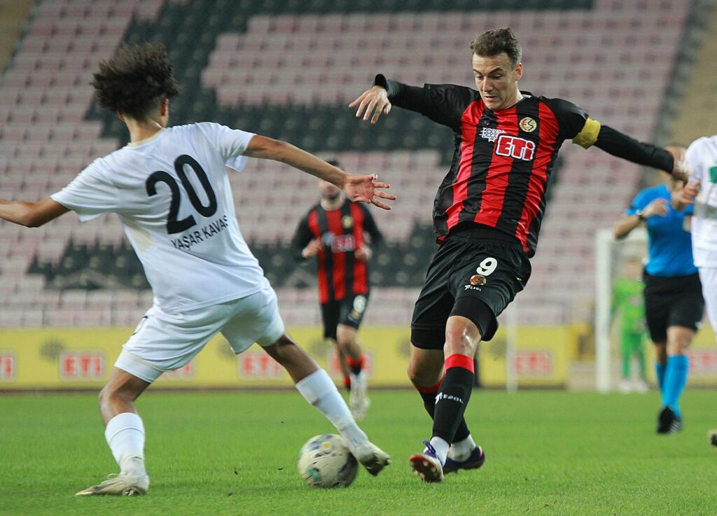 Tff 3. Li̇g: Eski̇şehi̇rspor: 0 – 1922 Konyaspor: 3