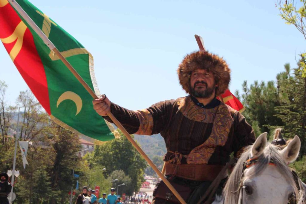 Türki̇yeni̇n Dört Bi̇r Yanından Gelen Yörükler Söğütte