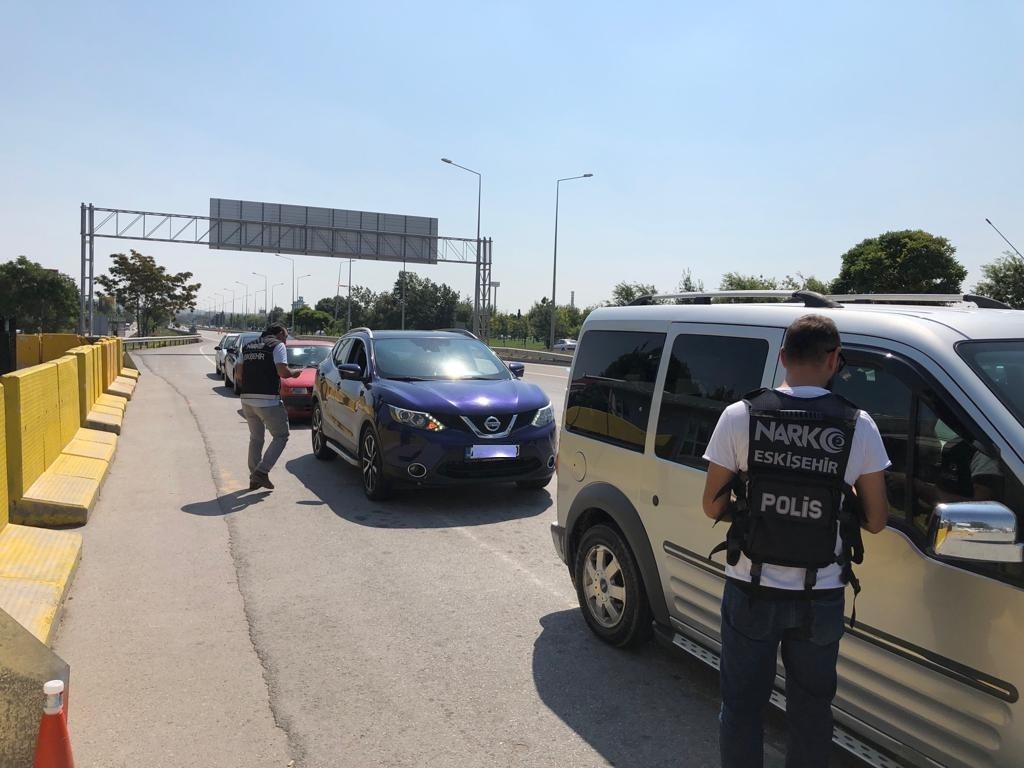 Uyuşturucu İle Mücadelede Bi̇n 450 Vatandaş Bi̇lgi̇lendi̇ri̇ldi̇