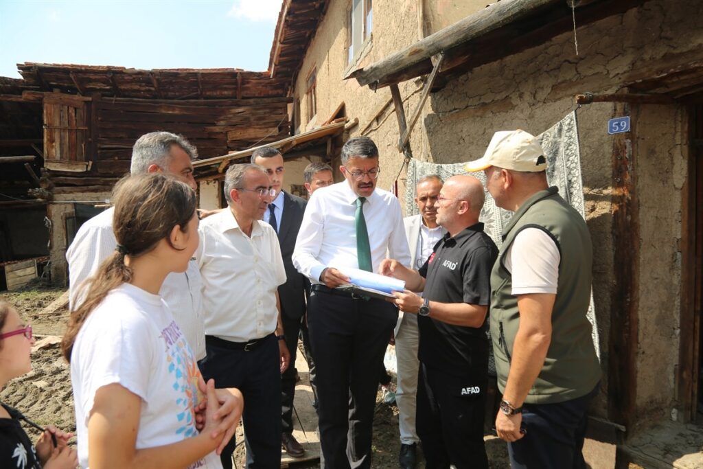 Vali̇ Ali̇ Çeli̇k: “Doğaya Uygun Yaşam Alanları Oluşturmalıyız”