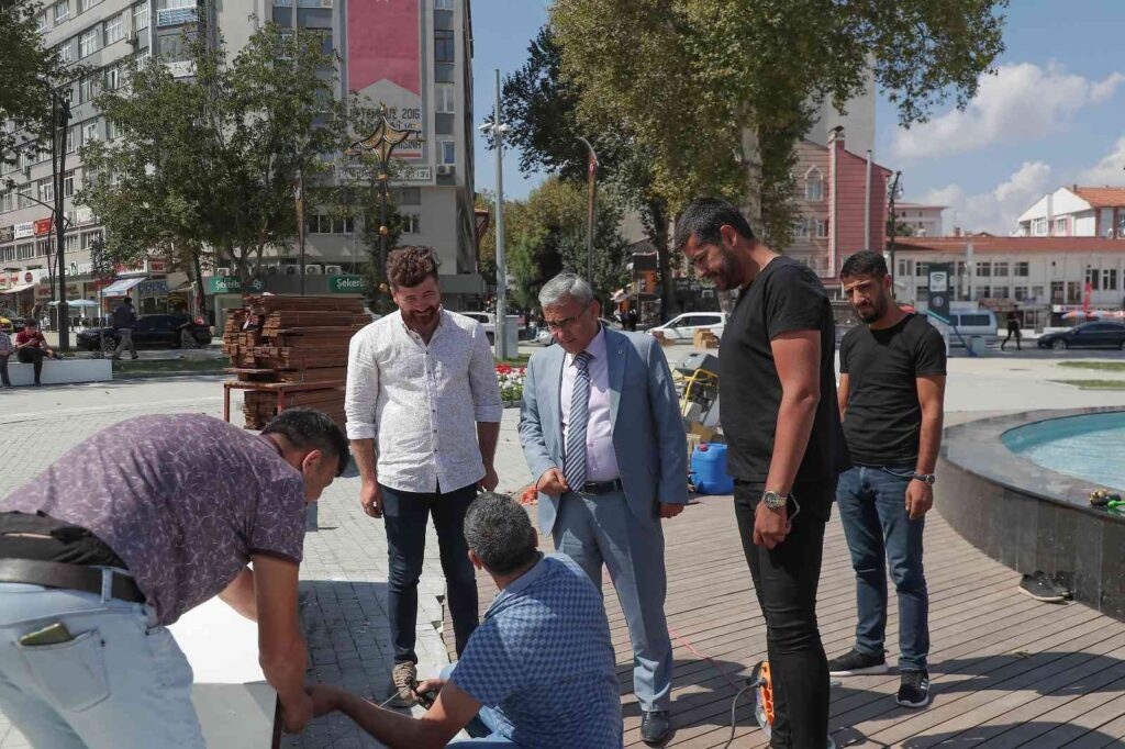 Vazo Meydan Çalışmaları Sürüyor