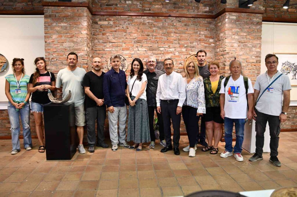 Veysel Özel Sergi̇si̇ Açıldı