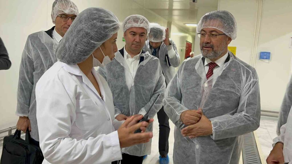 Yumaklı, Türki̇yeni̇n Tarım Poli̇ti̇kasıyla İlgi̇li̇ Net Konuştu: