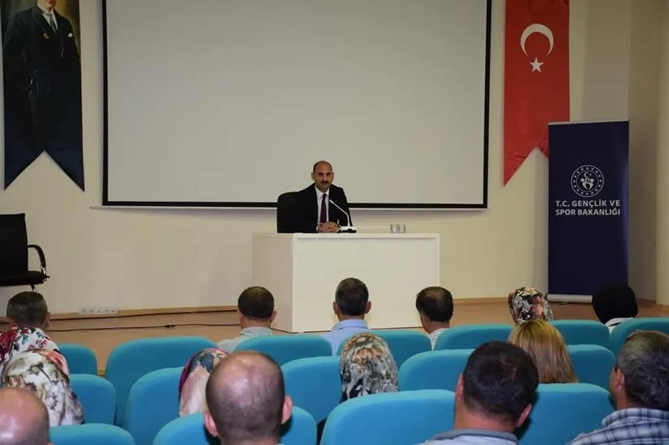 Yurt Görevli̇leri̇ İle Değerlendi̇rme Toplantısı