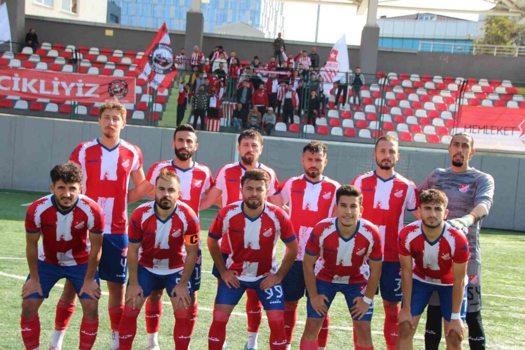 1969 Bi̇leci̇k Spor Kulübü İstanbul Deplasmanından Eli̇ Boş Döndü