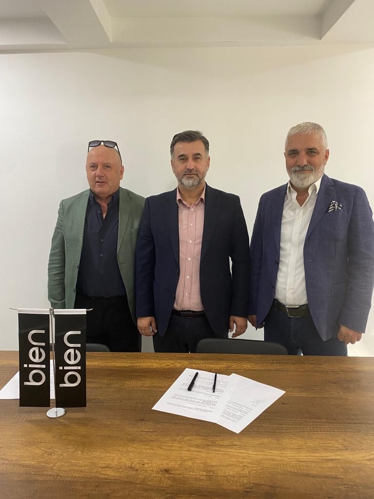 1969 Bi̇leci̇k Spor Kulübüne Forma Reklamı