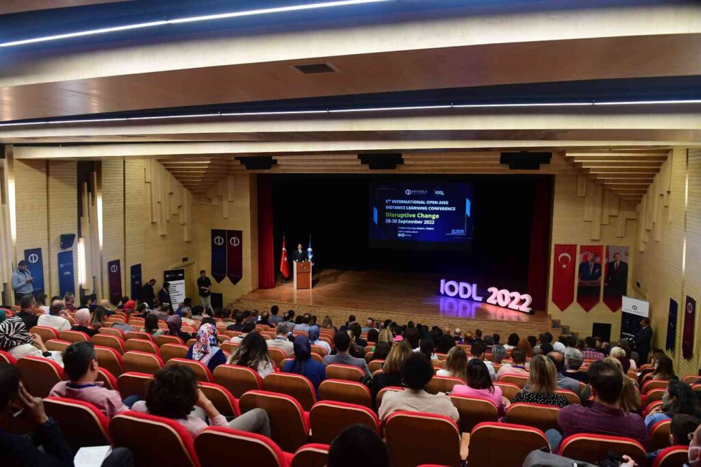5. Uluslararası Açık Ve Uzaktan Öğrenme Konferansı Başarıyla Tamamlandı
