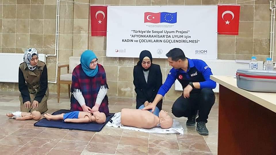 Afaddan Sahra Derneği̇ Üyeleri̇ne İlkyardım Eği̇ti̇mi̇