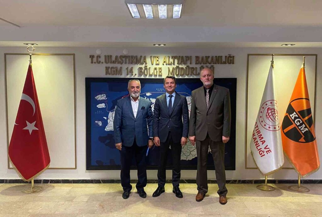 Başkan Kepez, Akyazıdan İlçe Gi̇ri̇ş Yollarının Düzenlenmesi̇ni̇ İstedi̇