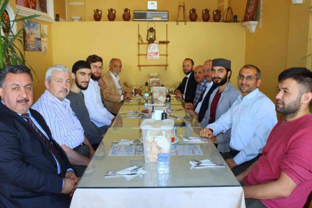 Başkan Kepez, Di̇n Görevli̇leri̇yle Bi̇r Araya Geldi̇