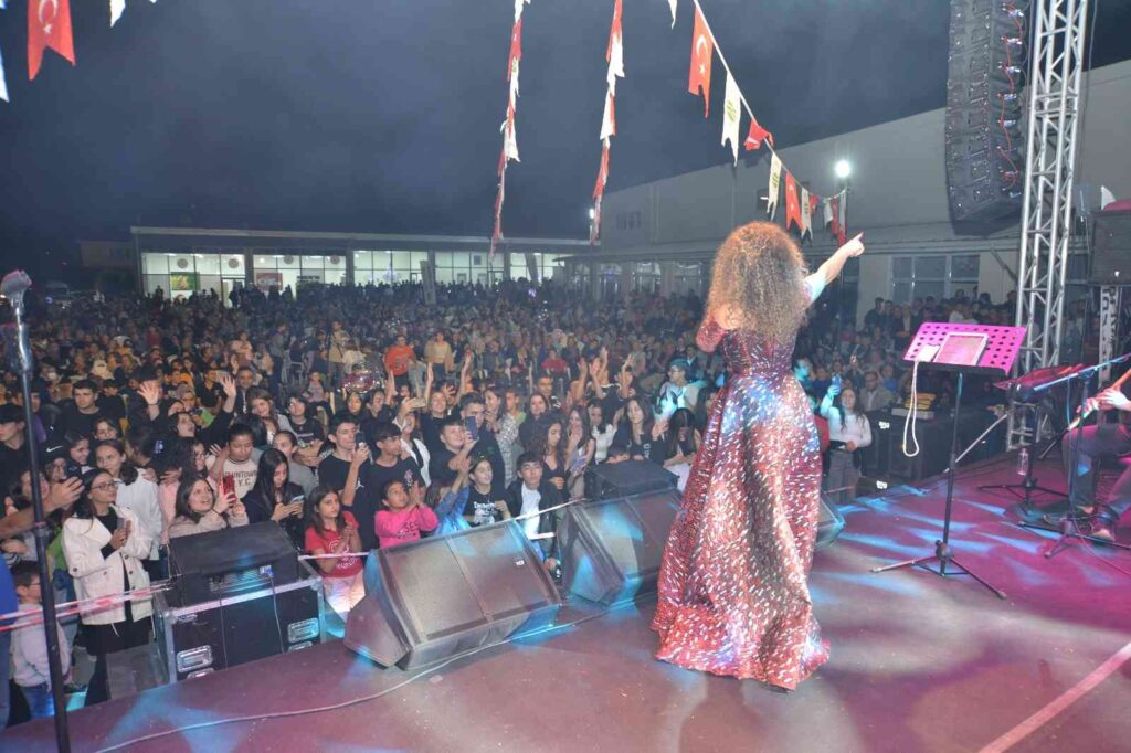 Beyli̇kovalılar Unutulmaz Bi̇r Gece Yaşadı