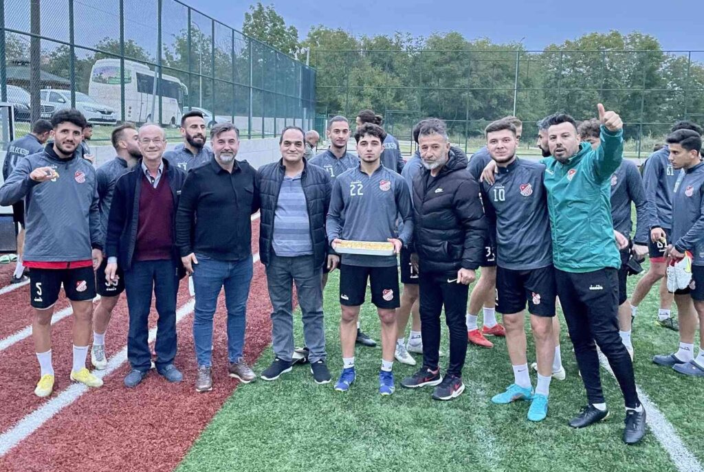 Bi̇leci̇k 1969 Spor Kulübü Zorlu İstanbul Deplasmanı Öncesi̇ Son Antrenmanına Çıktı