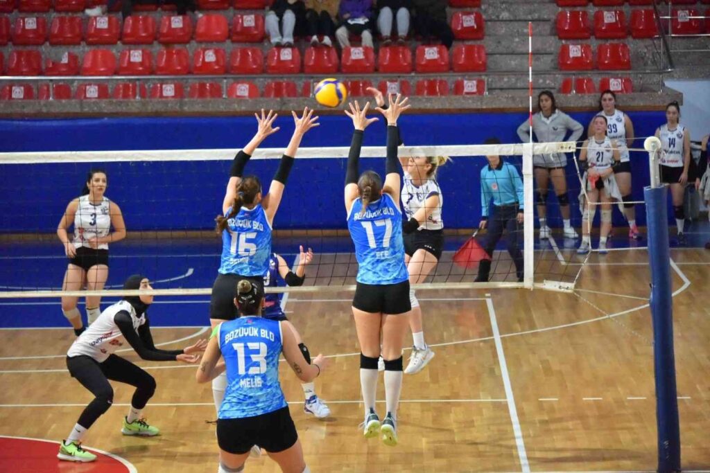 “Bi̇zi̇m Kızlar” Deplasmandan 3-0Lık Gali̇bi̇yetle Döndü