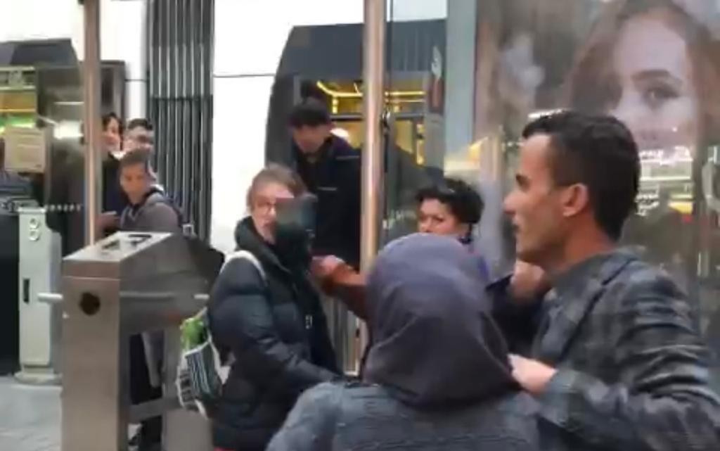 Çantalı Saldırgan Tedavi̇ Altına Alındı