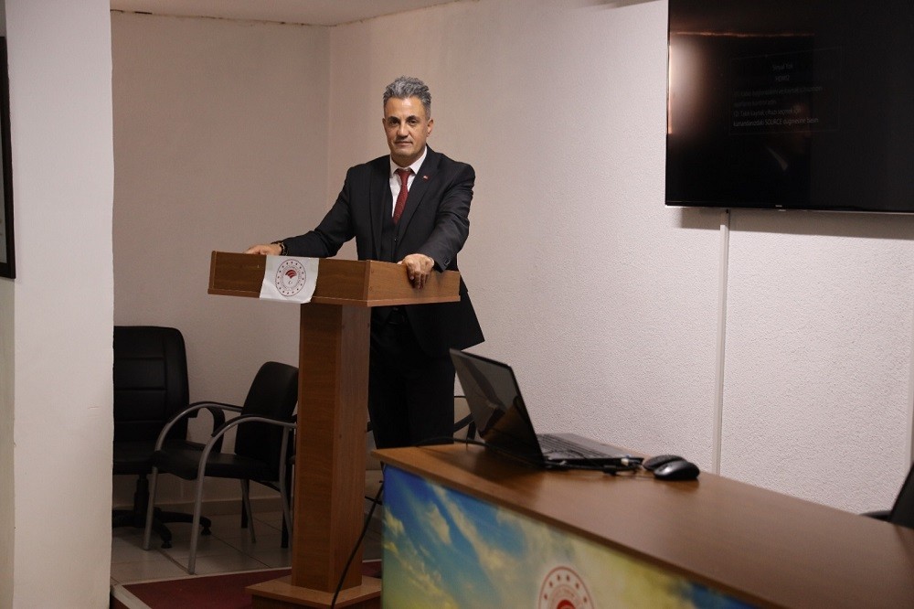 Çi̇ftçi̇ Kayıt Si̇stemi̇ Bi̇lgi̇lendi̇rme Toplantısı Yapıldı