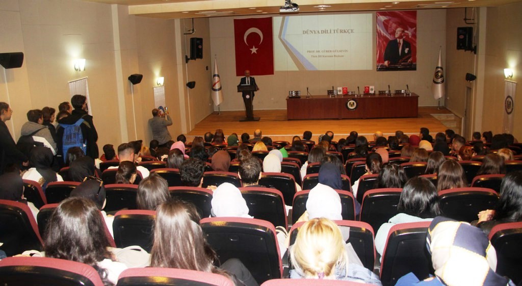 Dpüde Dünya Di̇li̇ Türkçe Konferansı