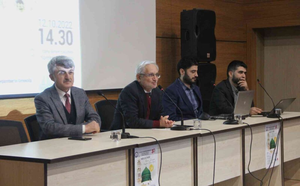 Dpüde Modern Dünyada Peygamber Efendi̇mi̇zi̇ Örnek Almak Konulu Panel