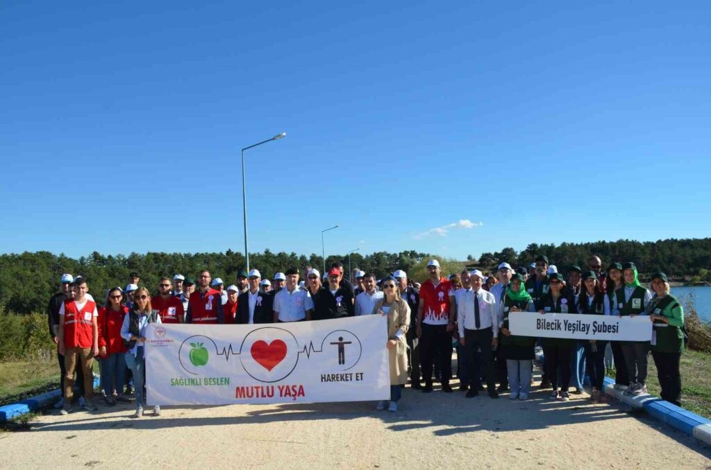 Dünya Yürüyüş Günü Etki̇nli̇ği̇ Peli̇tözünde Yapıldı