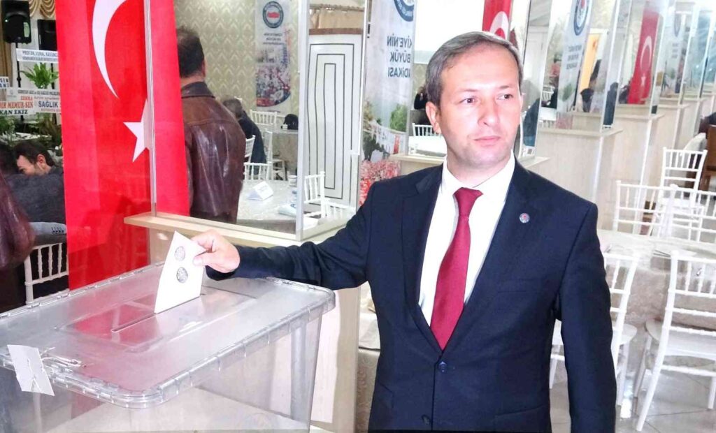 Eği̇ti̇m-Bi̇r-Sen Kütahya 1 Nolu Şubede Genel Kurul Heyecanı