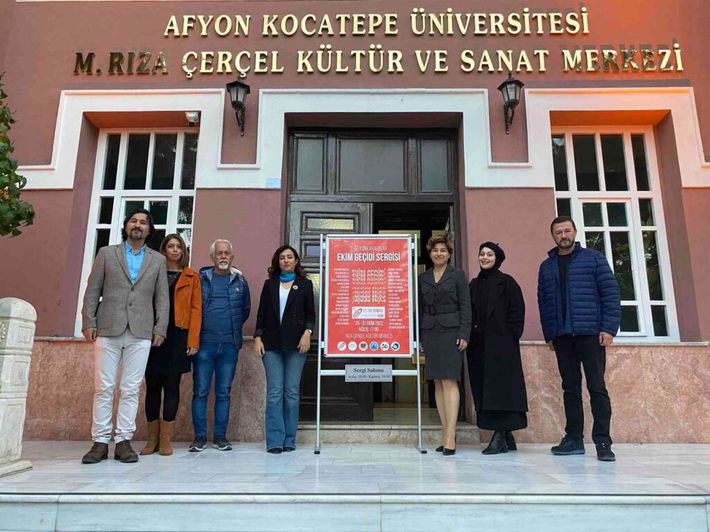 Eki̇m Geçi̇di̇ Sergi̇si̇ Afyonkarahi̇sarda Açıldı