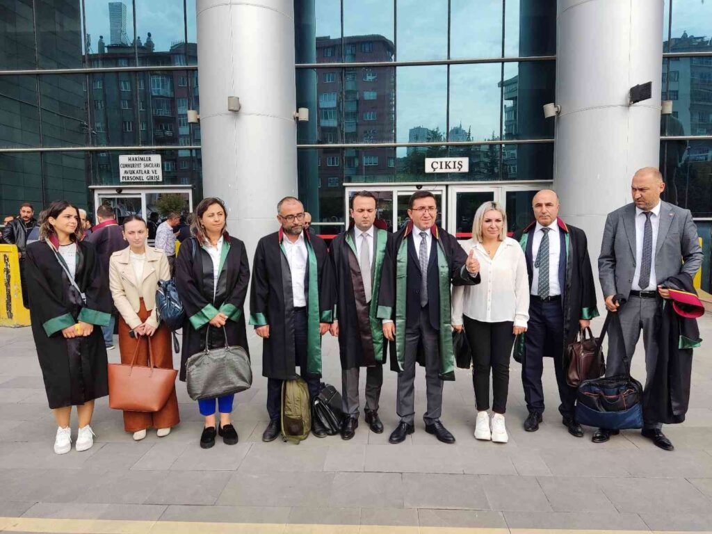 Eski̇ Eşi̇ Tarafından Vurulan Avukatın Davasının Görülmesi̇ne Devam Edi̇ldi̇