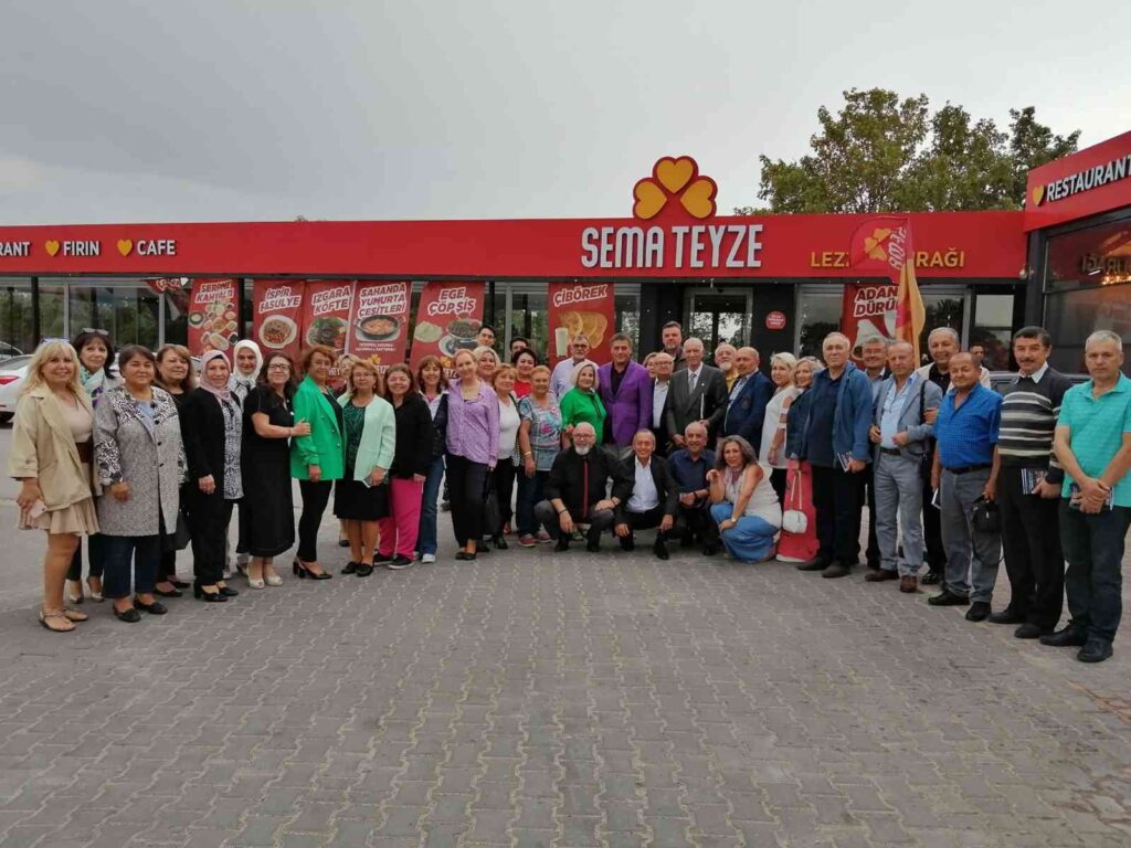 Eski̇şehi̇r 19 Mayıs Ortaokulu Mezunları 50 Yıl Sonra Buluştu