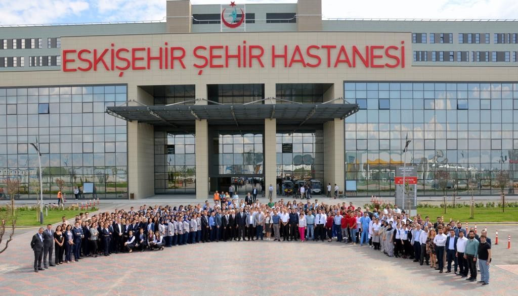 Eski̇şehi̇r Şehi̇r Hastanesi̇ 4.Yaşını Tamamladı