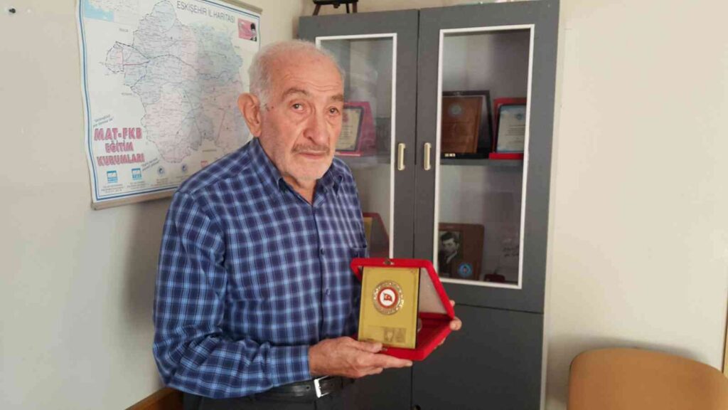 Eski̇şehi̇rde Yarım Asırlık Muhtar