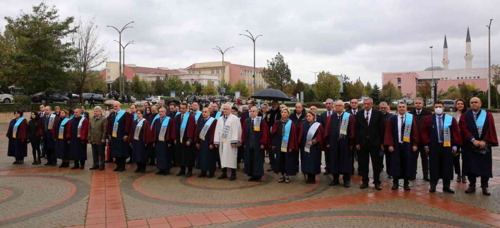 Esogüde 2022-2023 Akademi̇k Yılı Törenle Açıldı