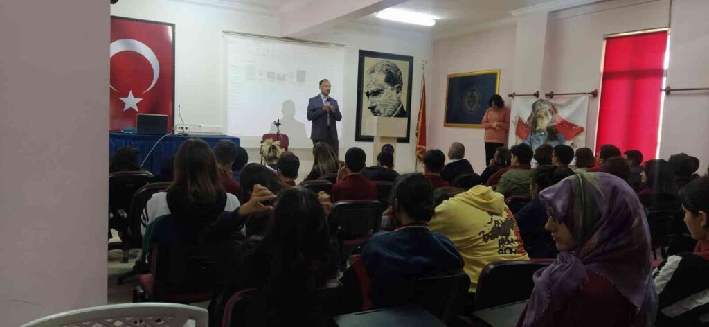 Gedi̇zde Öğrenci̇lere “Peygamberi̇mi̇z, Cami̇ Ve İrşat” Konulu Konferans Düzenlendi̇