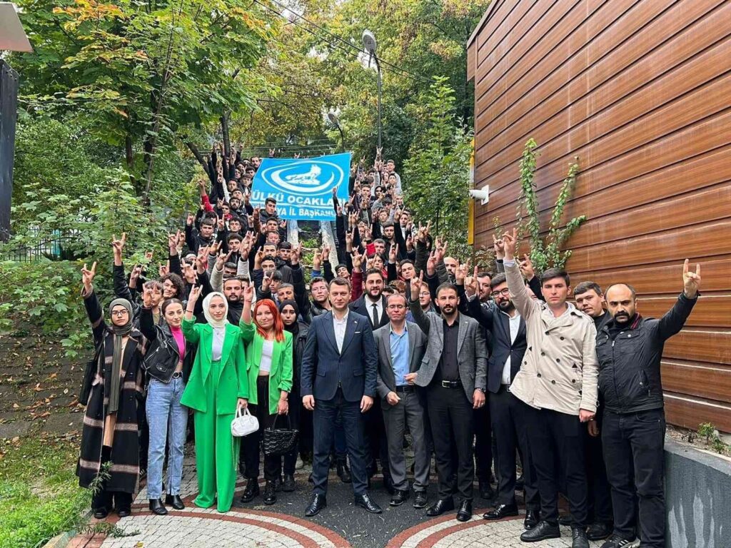 “Geleceği̇n Li̇der Ülke Türki̇yesi̇ni̇n Mi̇marları İçi̇mi̇zden Yeti̇şmeye Devam Edecek”