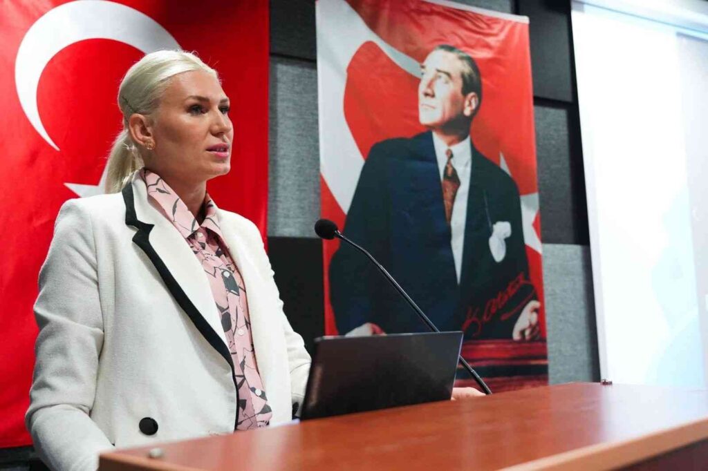 Geleceği̇n Zi̇raat Mühendi̇sleri̇yle Bi̇r Araya Geldi̇