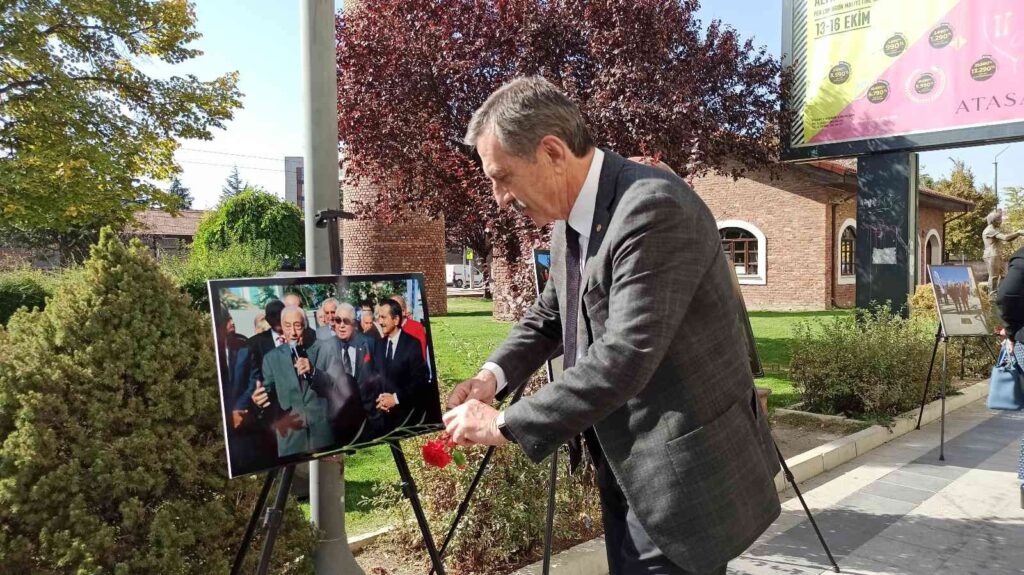 Hali̇t Kıvanç Eski̇şehi̇rde Özel Alanda Anıldı