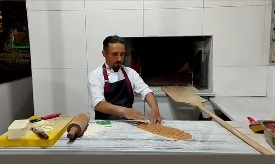 Harlek Termal Otelde Meşe Fırını Lezzetleri̇ Hi̇zmeti̇