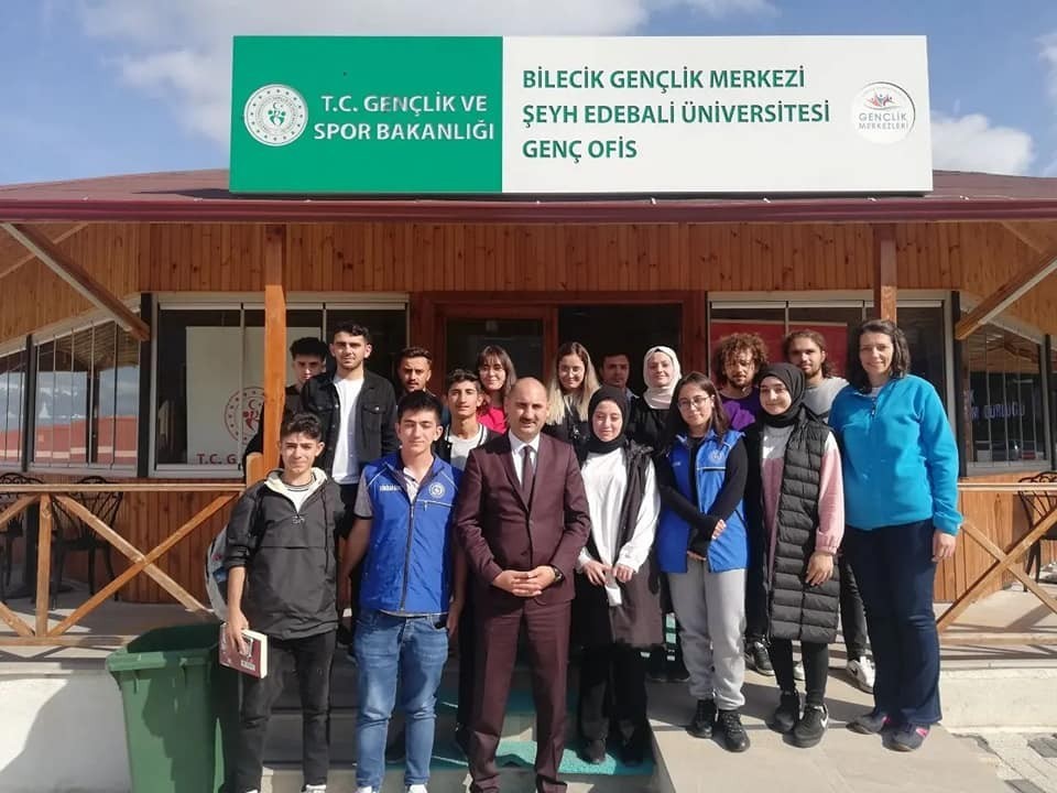 İl Müdürü Özdemi̇r, Genç Ofi̇s İle İlgi̇li̇ Talepleri̇ Di̇nledi̇