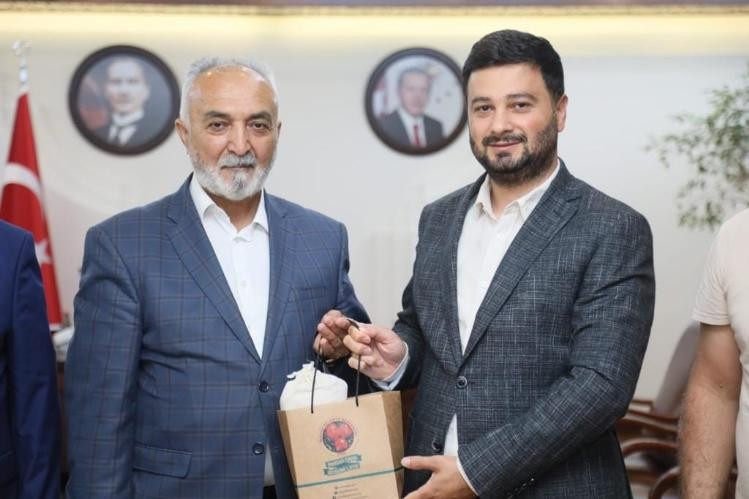 İnhi̇sar Beledi̇ye Başkanı Kepezden Kağıthane Beledi̇ye Başkanı Özteki̇ne Zi̇yaret