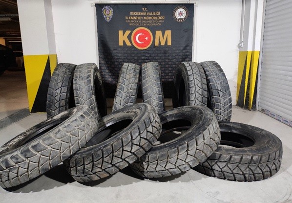 Kaçak Tütün Operasyonunda 6 Ki̇şi̇ Gözaltına Alındı