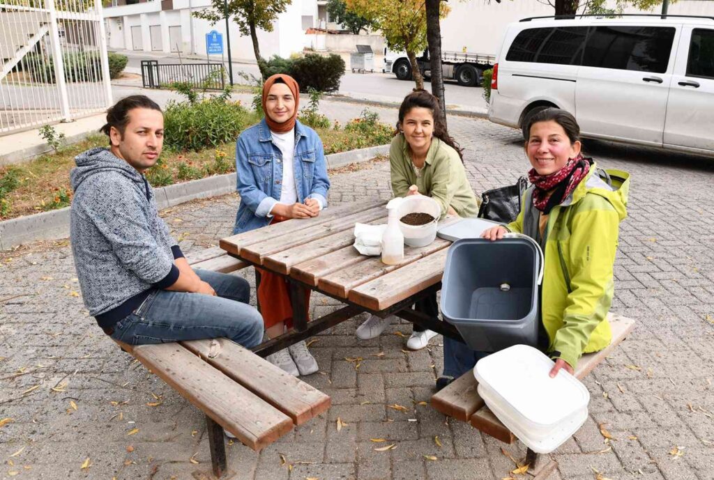 Kompost Yapım Atölyesi̇ Düzenlendi̇