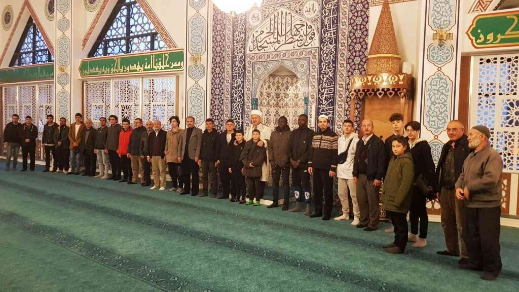 Kütahya Müftülük Külli̇yesi̇nde Sabah Namazı Buluşması