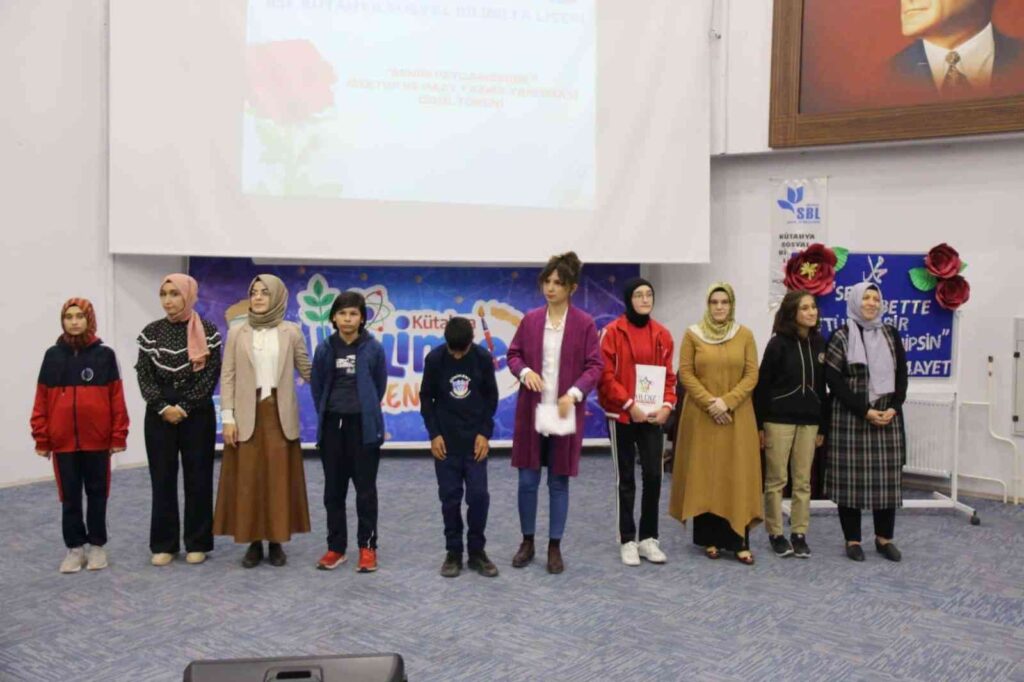 Kütahyada “Beni̇m Peygamberi̇m” İsi̇mli̇ Mektup Ve Naat Yazma Yarışması Ödül Töreni̇