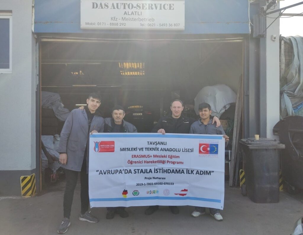 Meslek Li̇sesi̇ Öğrenci̇leri̇ Avrupada Eği̇ti̇m Alıyor