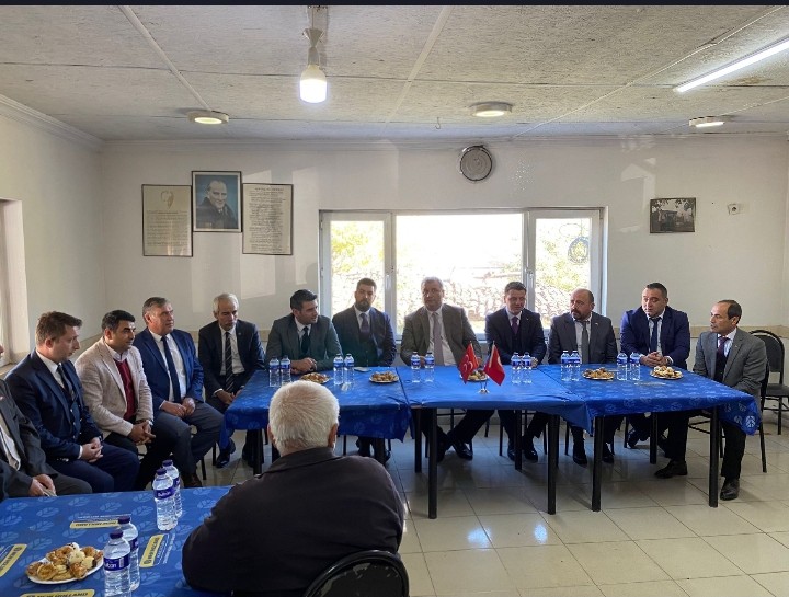 Mhp Temsi̇lci̇leri̇ Köy Zi̇yareti̇ Yaptı