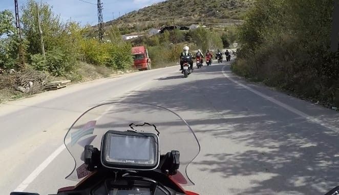 Motosi̇klet Sürücüleri̇ Doğayla İç İçe Eği̇ti̇m Aldı