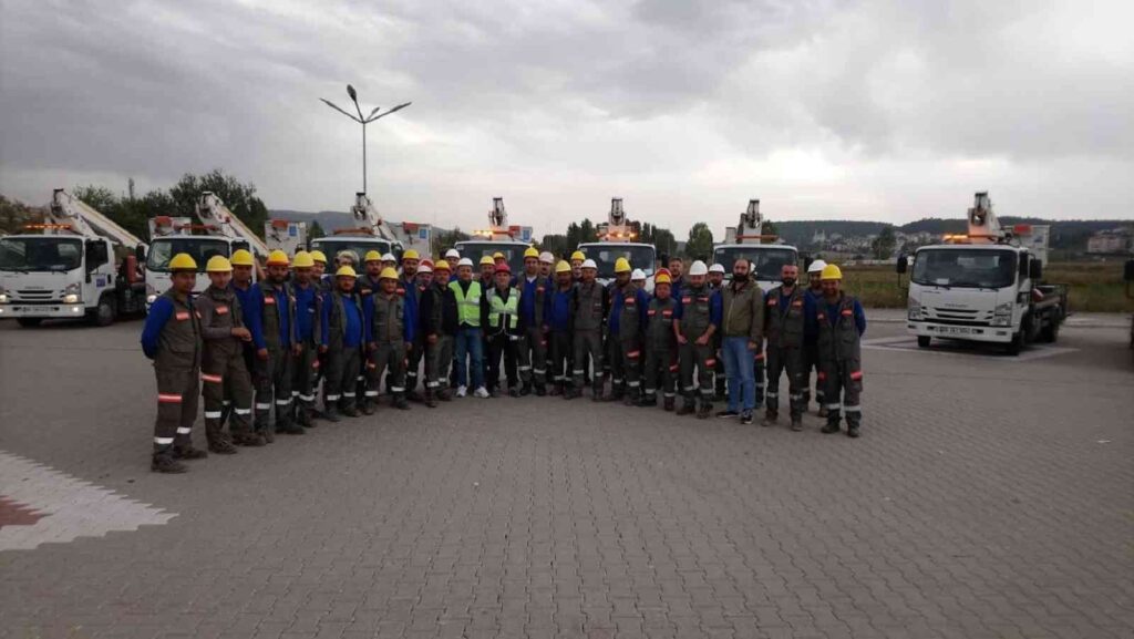 Oedaş, Bozüyükteki̇ 440 Trafoda Çalışma Yaptı