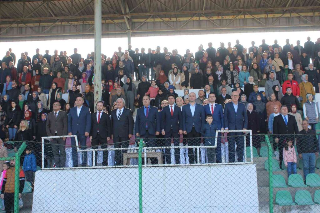 Osmaneli̇ De 29 Eki̇m Cumhuri̇yet Bayramı Coşkuyla Kutlandı